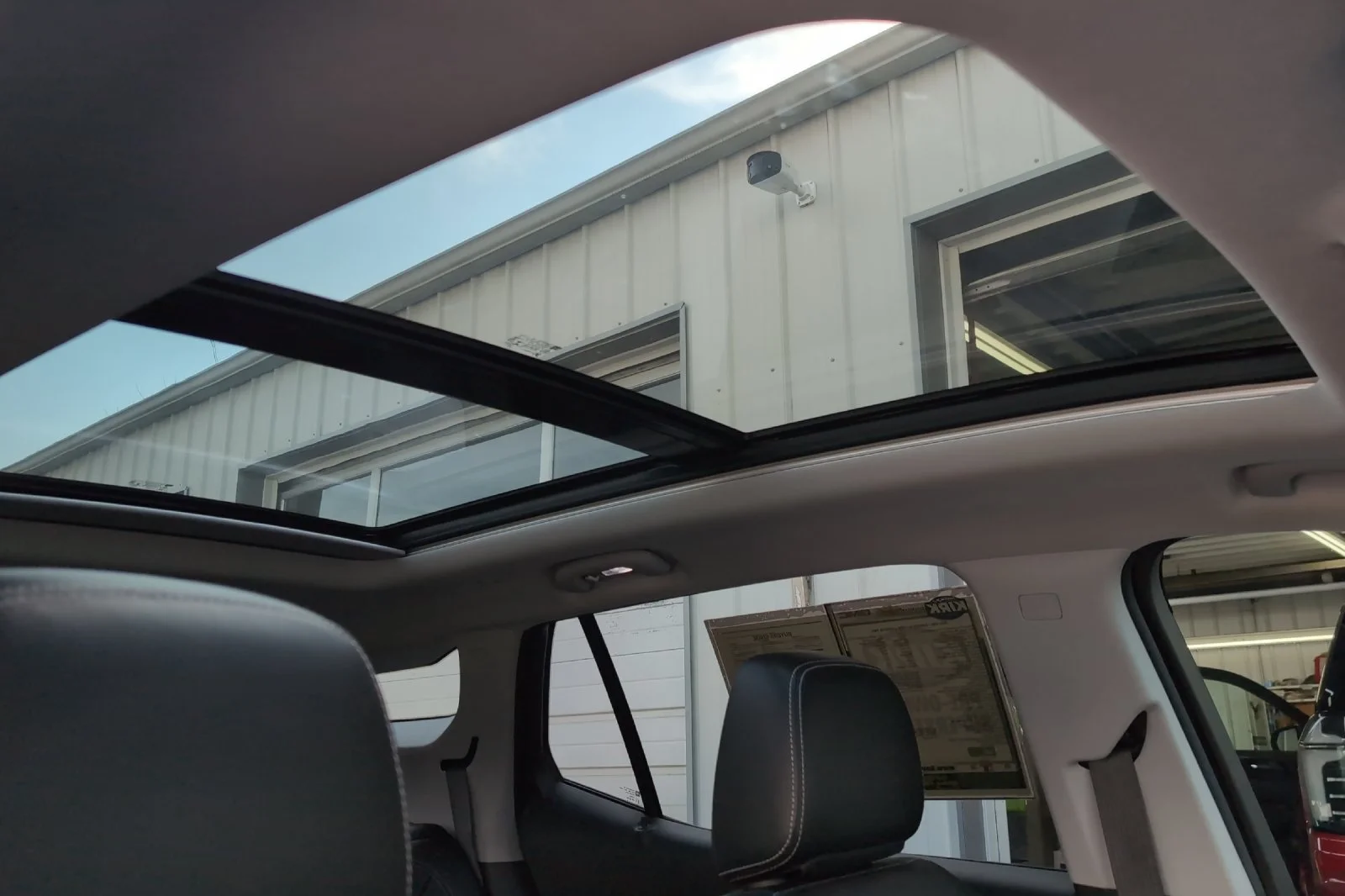Used 2022 SUMMIT WHITE GMC SLT image 18
