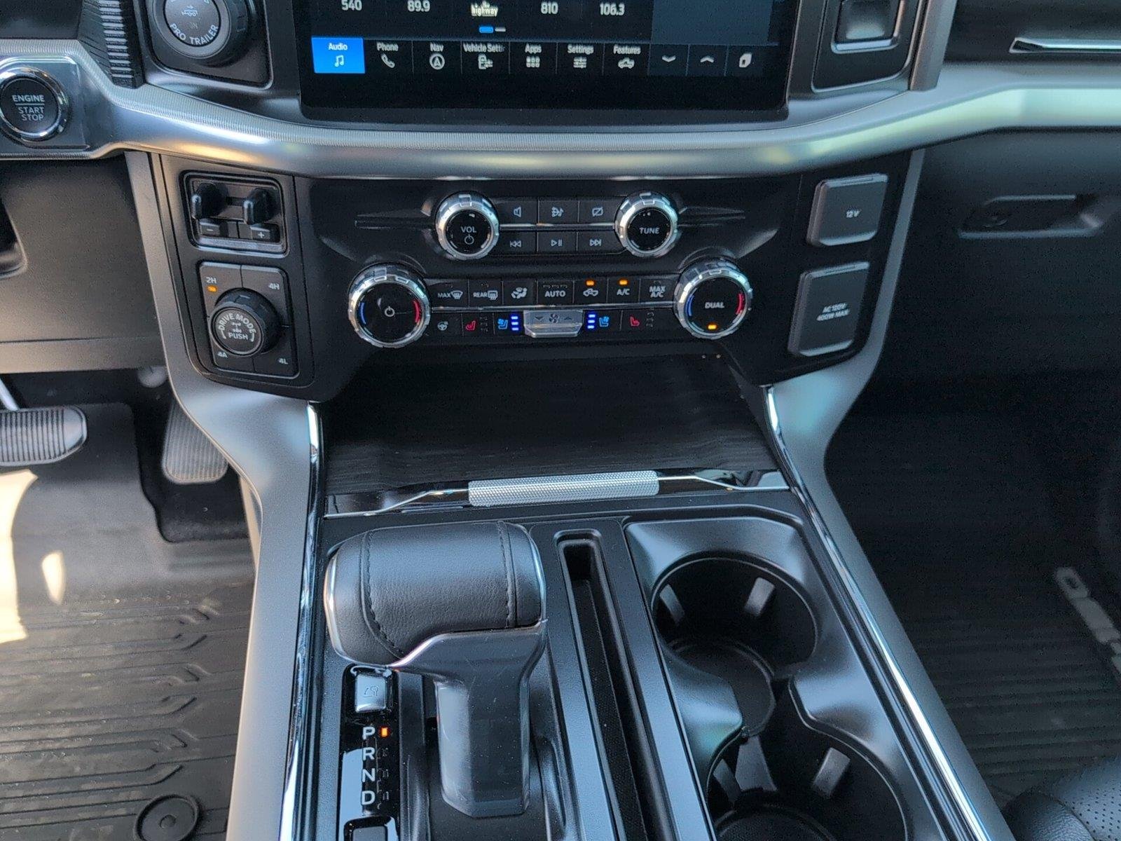 Used 2024 Oxford White Ford LARIAT image 29