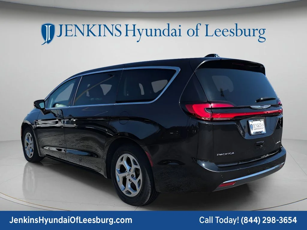 Used 2024 Black Chrysler Limited image 6