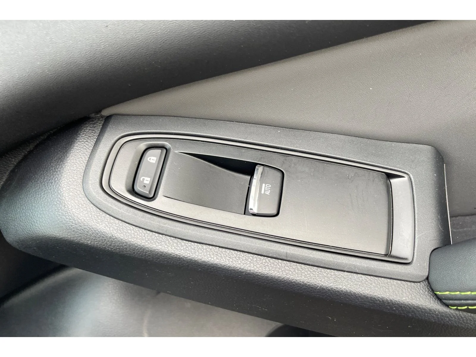 Used 2024 Magnetite Gray Metallic Subaru Onyx Edition image 23