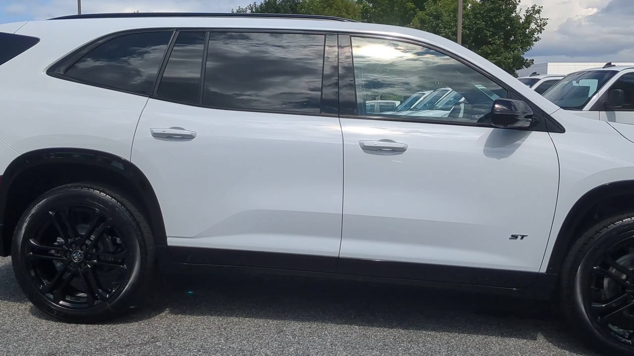 Used 2026 Summit White Buick Sport Touring image 9