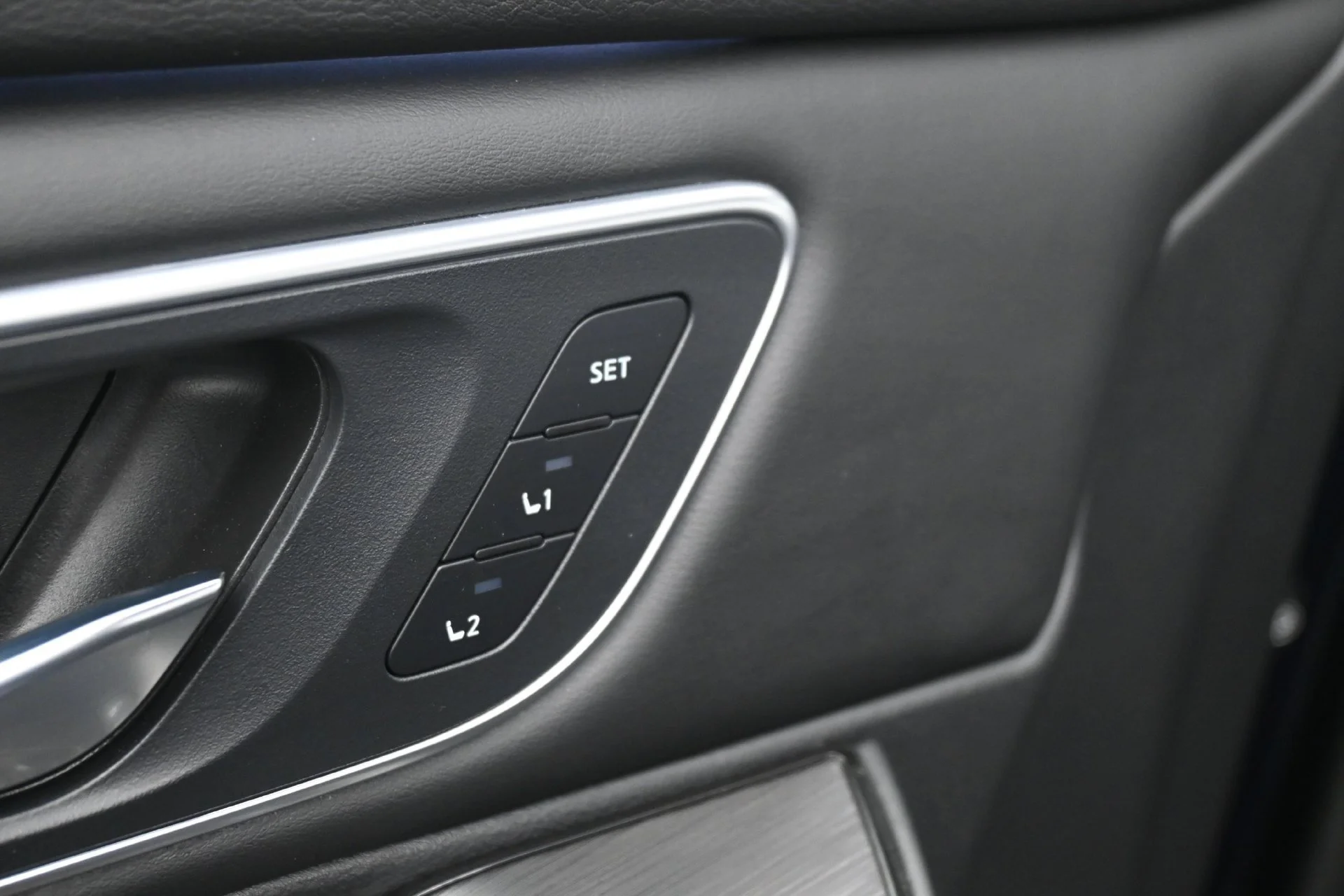 Used 2026 Deep Ocean Blue Pearl Nissan Platinum image 25