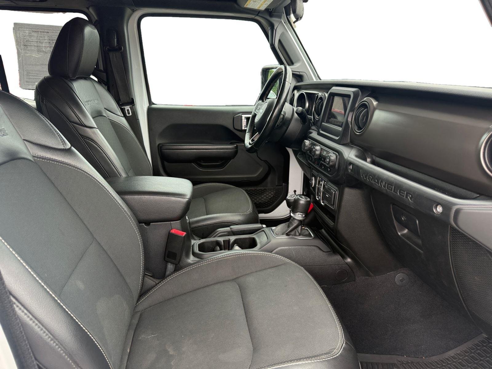 Used 2020 Bright White Clearcoat Jeep Freedom image 16