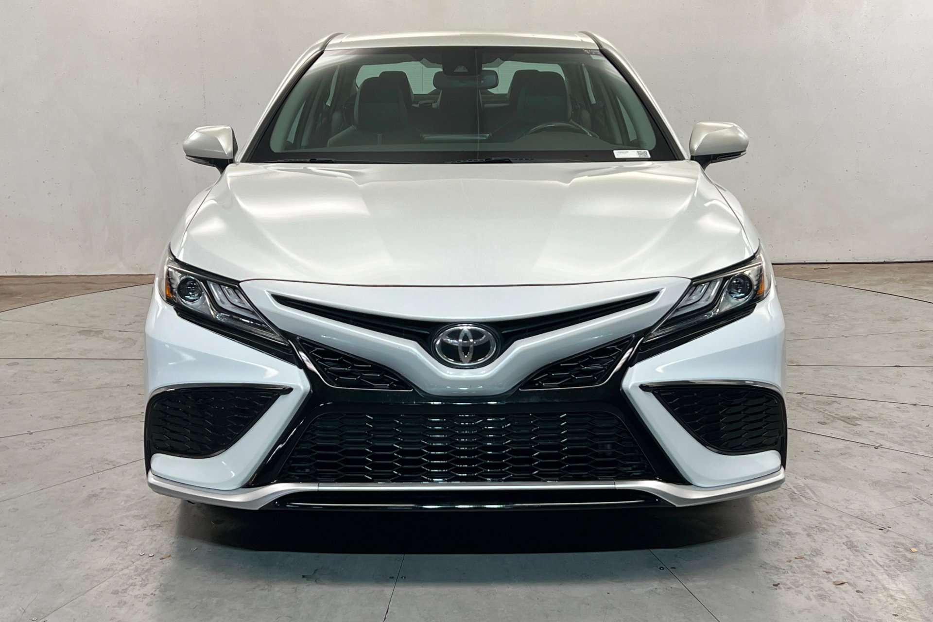Used 2021  Toyota XSE image 9