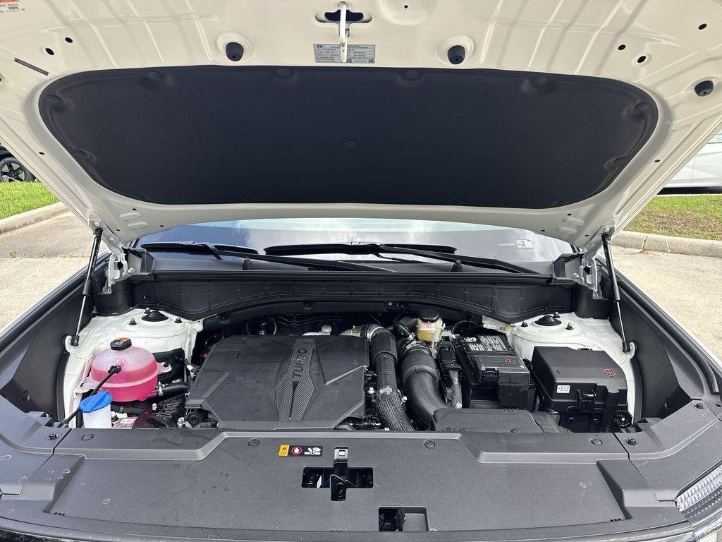 New 2026 White Hyundai Limited FWD image 18