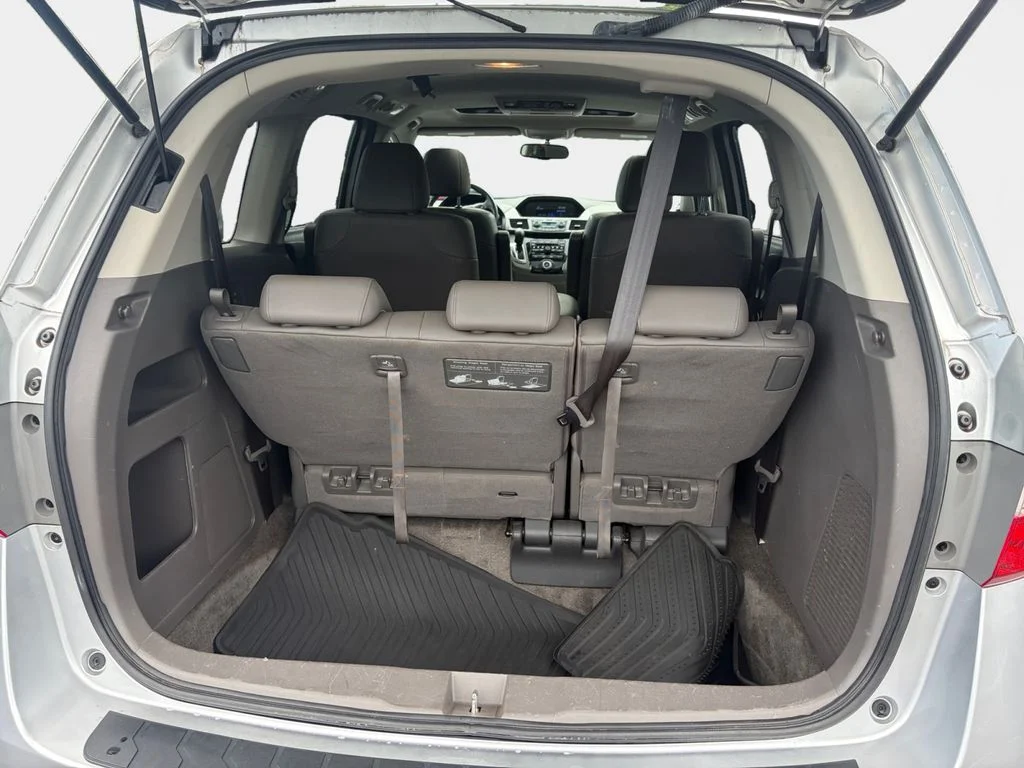 Used 2026 Ruby Flare Pearl Toyota XSE image 23