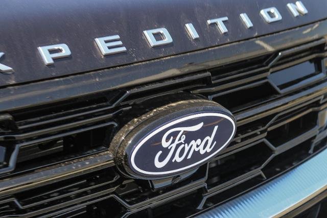 New 2027 Agate Black Metallic Ford MAX Platinum image 39
