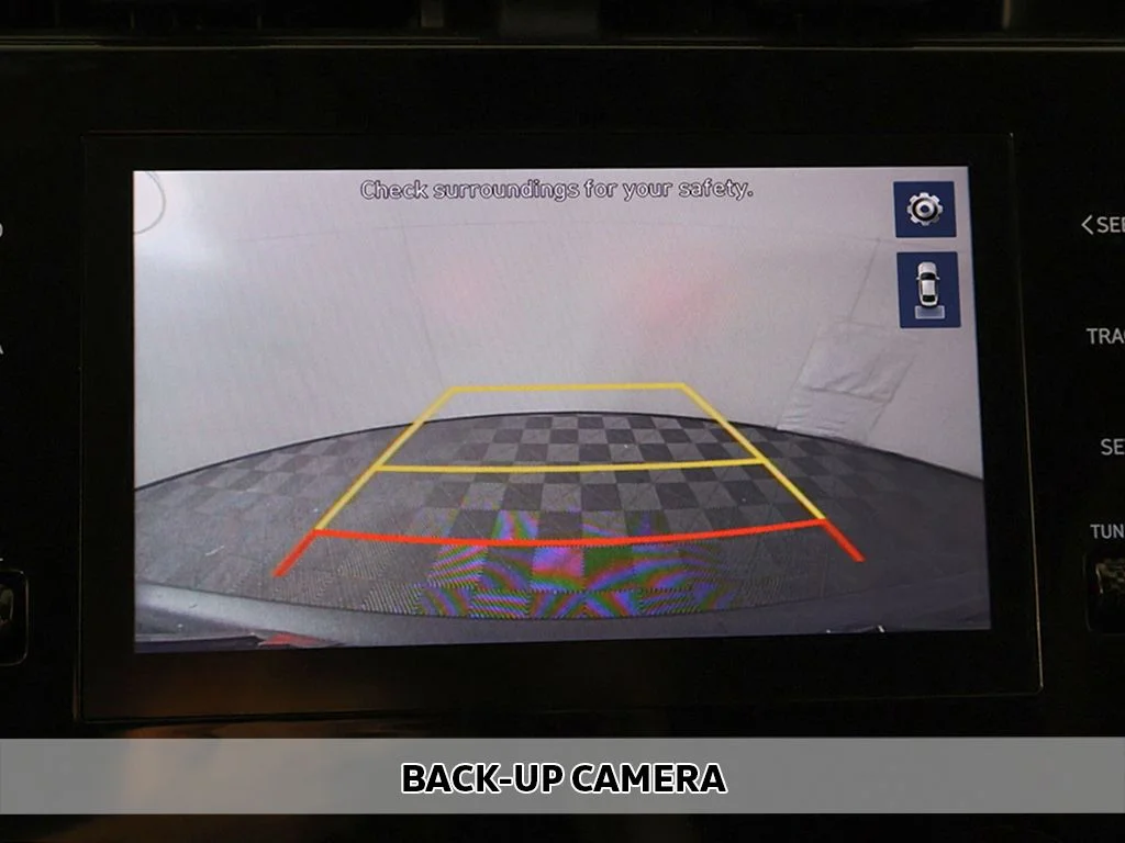Used 2023 Gray Hyundai SEL image 5