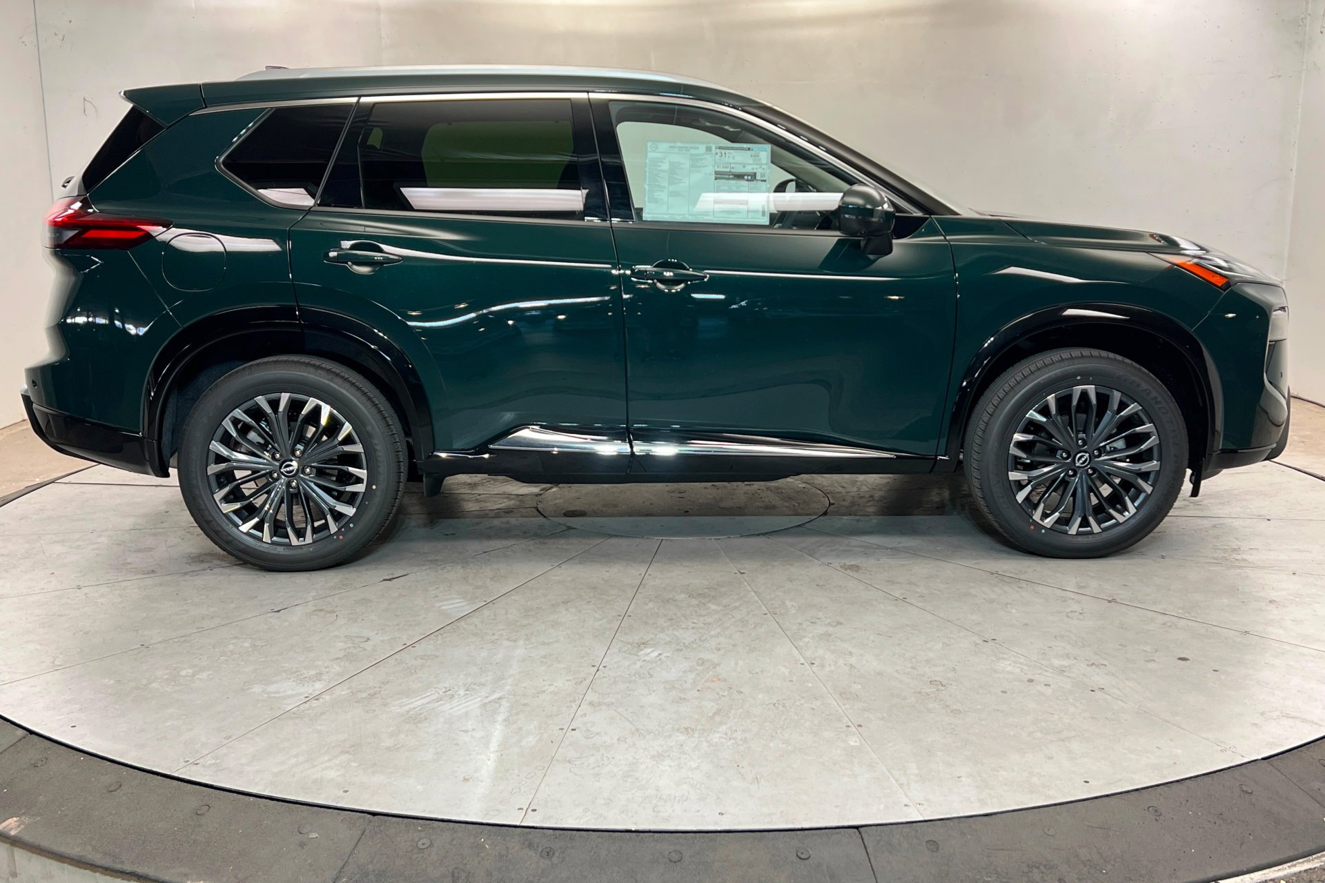 New 2026 Obsidian Green Pearl Nissan Platinum image 7