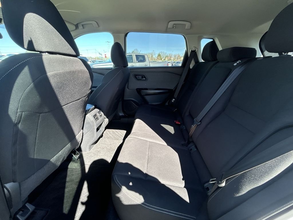 Used 2023 White Nissan S image 27