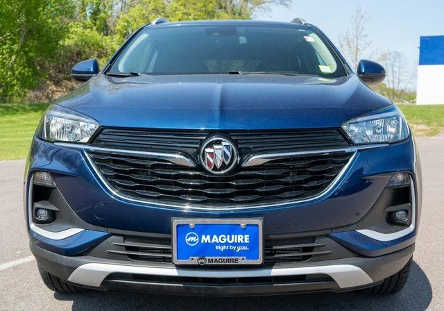Used 2023 Blue Buick Select image 3