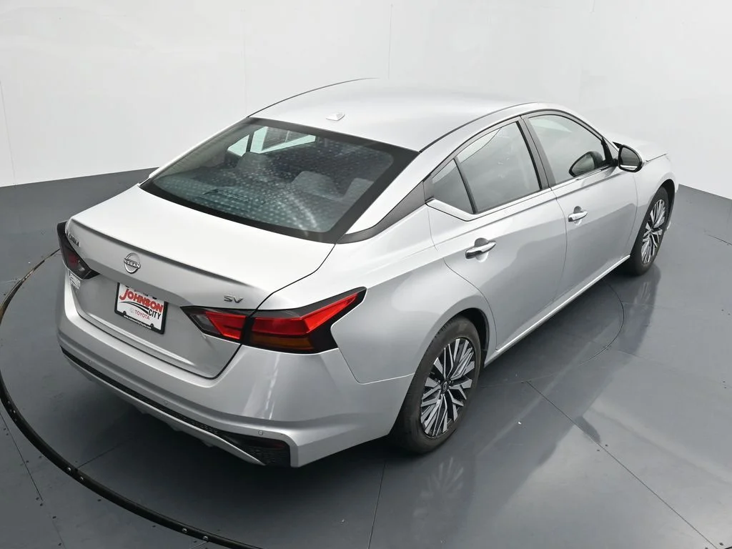 Used 2024 Silver Nissan 2.5 SV image 26