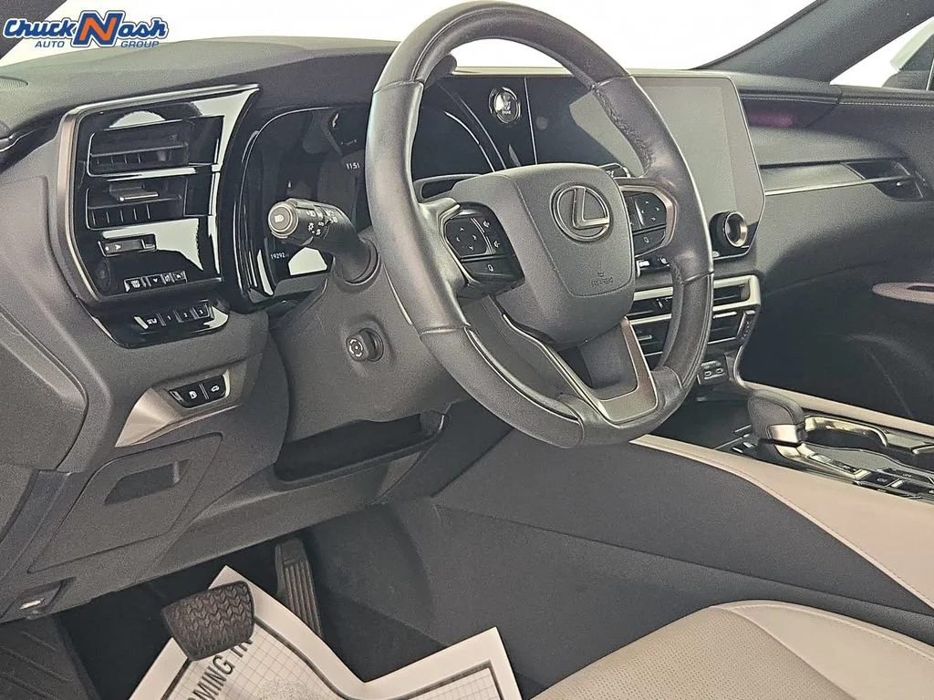 2023 Lexus RX 350 - Photo 16