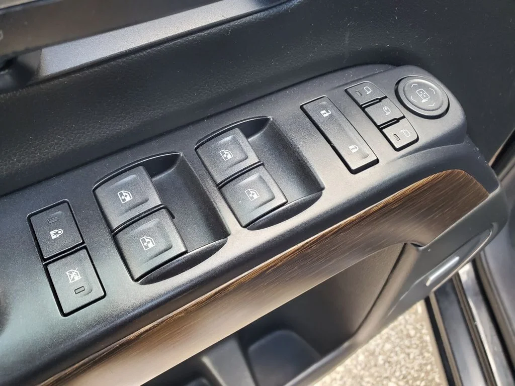 Used 2018 Black GMC Denali image 12