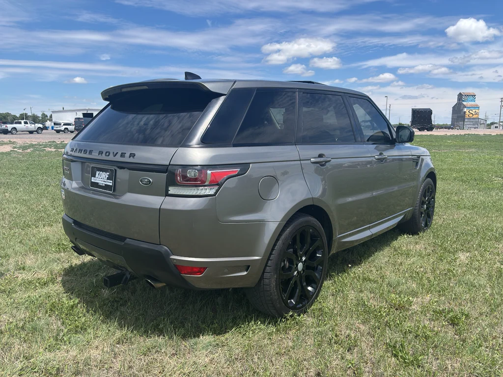 Used 2017 Silicon Silver Metallic Land Rover Autobiography image 10