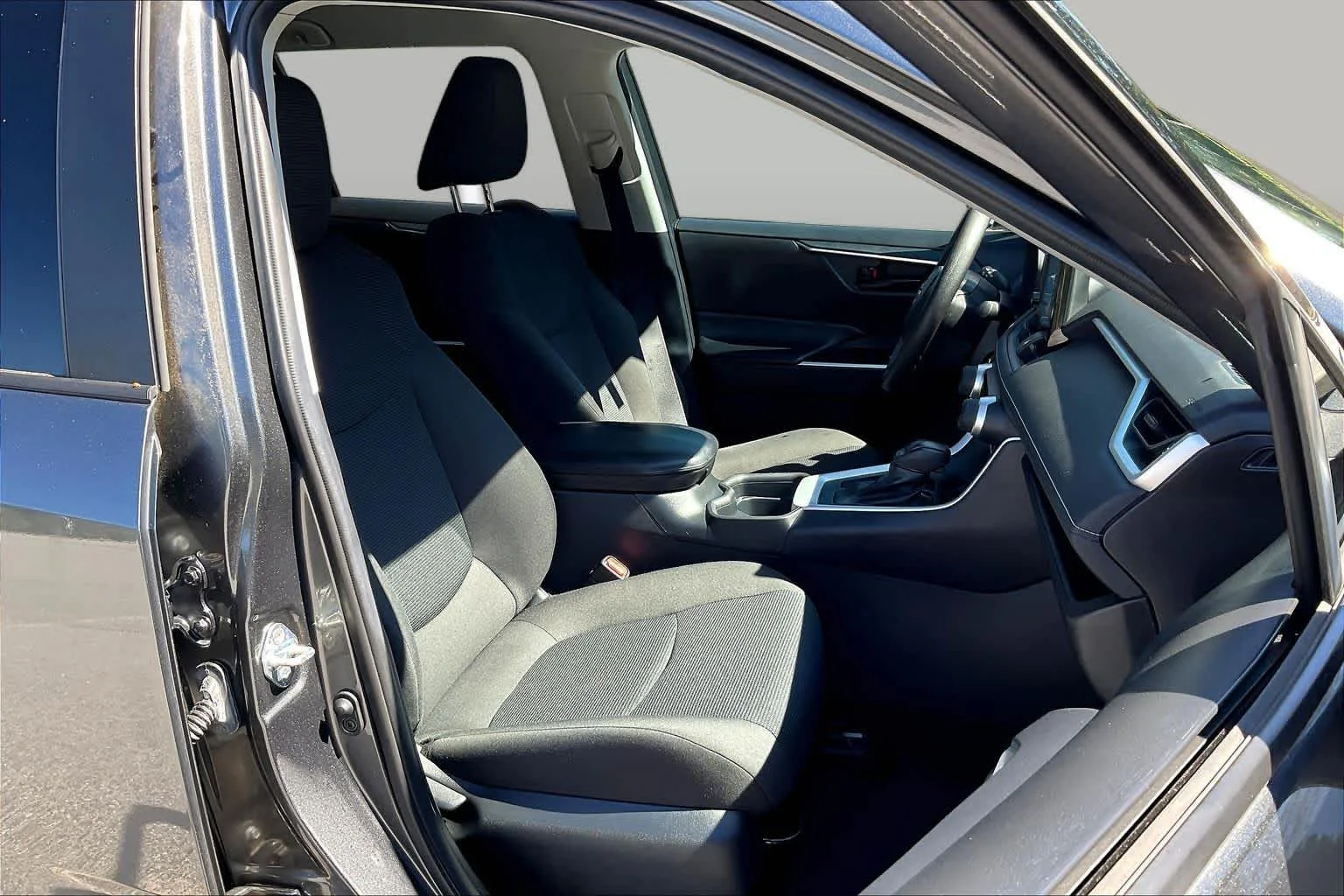 Used 2020 Magnetic Gray Metallic Toyota LE image 9