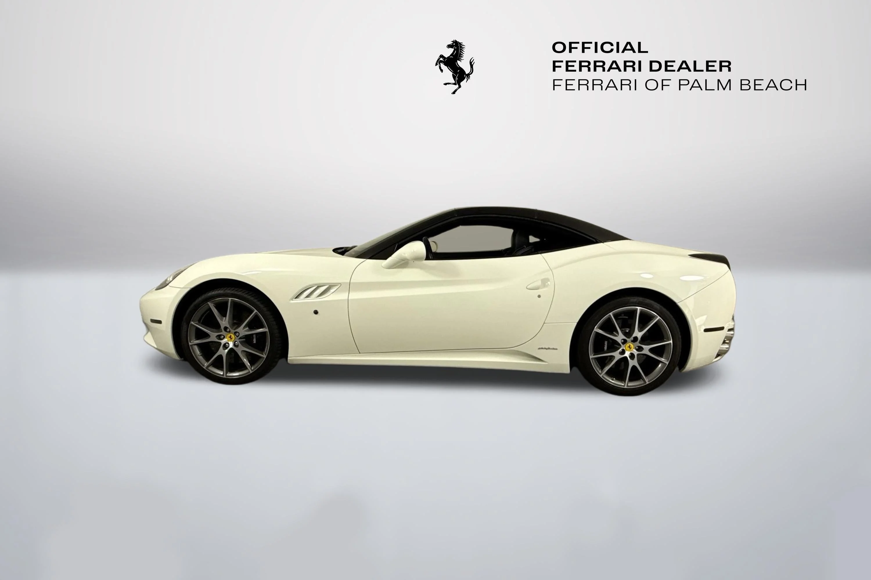 Used 2010 Extra Sample Ferrari Base image 4