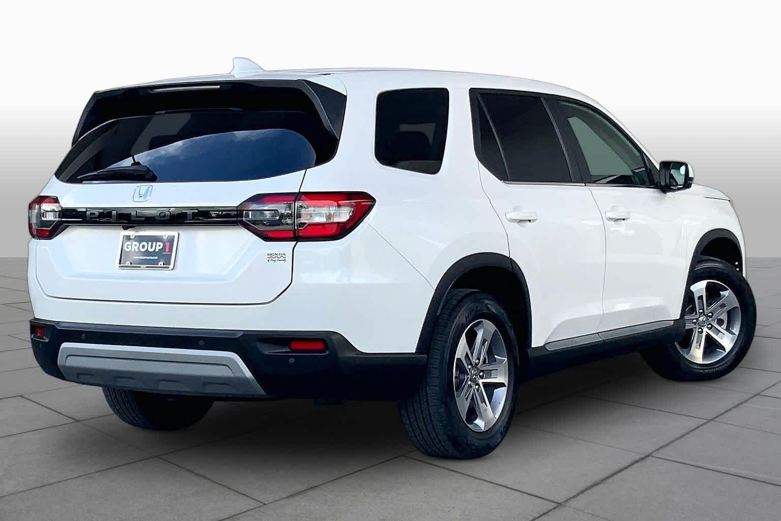 Used 2025 Platinum White Pearl Honda EX-L image 13