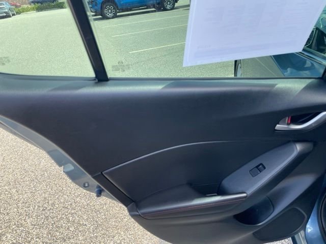Used 2014 Blue Reflex Mica Mazda i Grand Touring image 30
