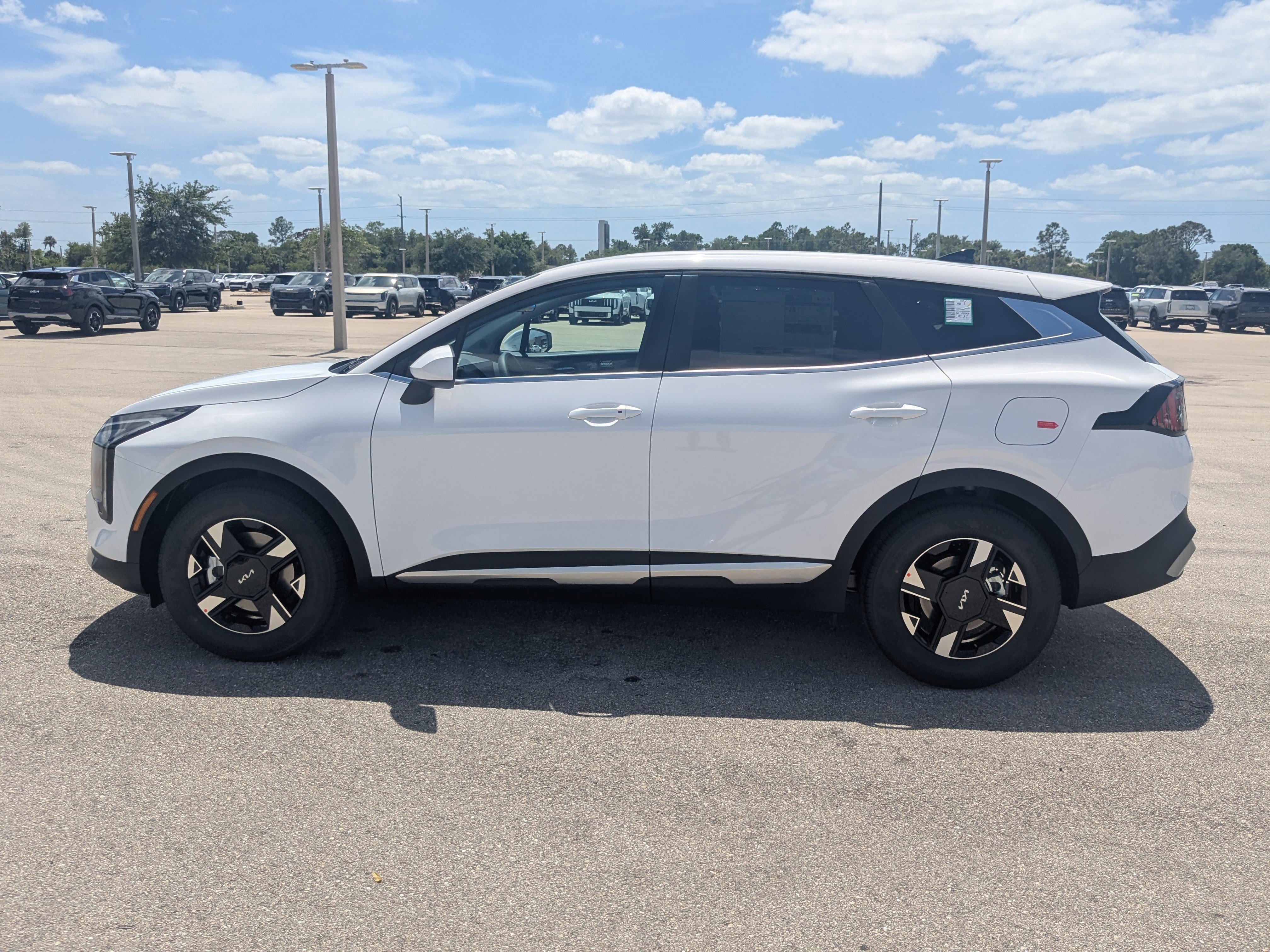 New 2026 Glacial White Pearl Kia LX image 8