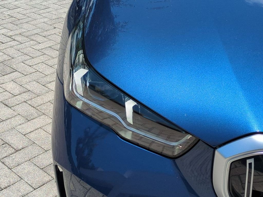 New 2027 Phytonic Blue Metallic BMW 530i image 10
