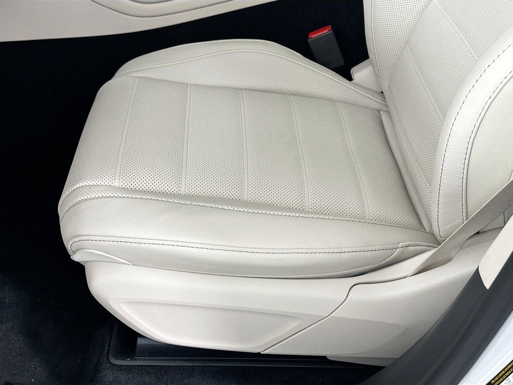 New 2026 Polar White Mercedes-Benz GLS 450 image 55
