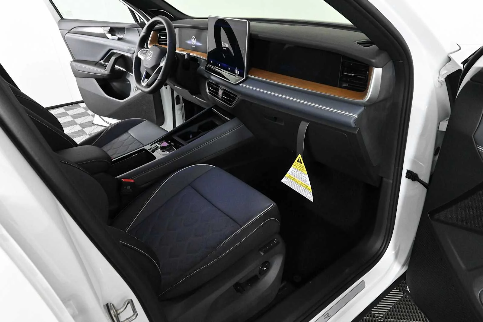 New 2026 Opal White Pearl Volkswagen SEL R-Line Turbo image 12