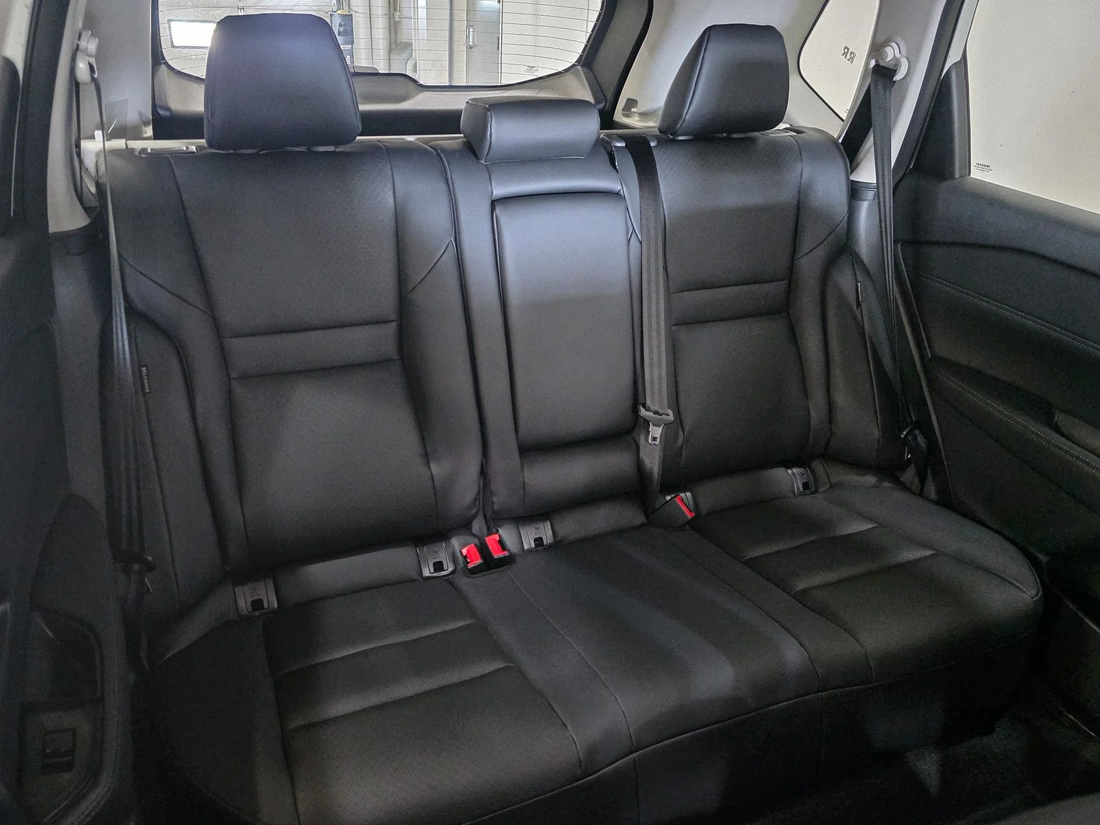 New 2026 Everest White Pearl TriCoat Nissan Dark Armor™ image 21