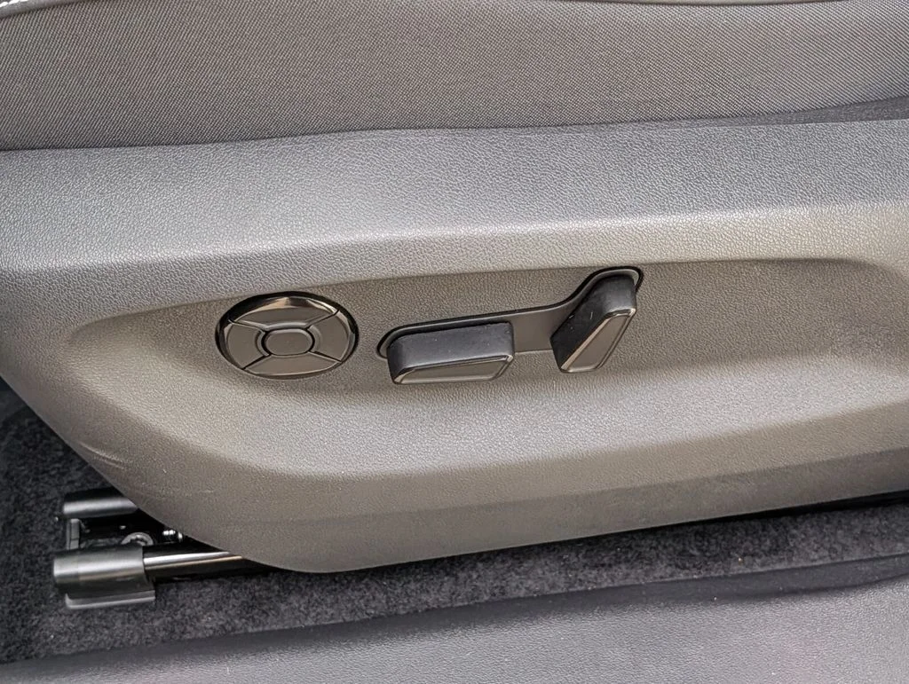 New 2026 Gray Volkswagen 2.0T SE image 11