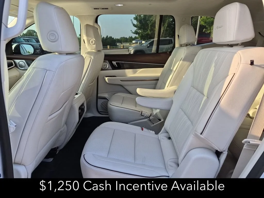 2026 Buick Enclave Avenir - Photo 36