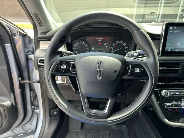 Used 2022 Blue Lincoln Standard image 14
