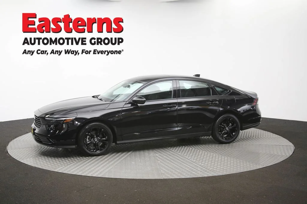 Used 2025 Black Honda SE image 52