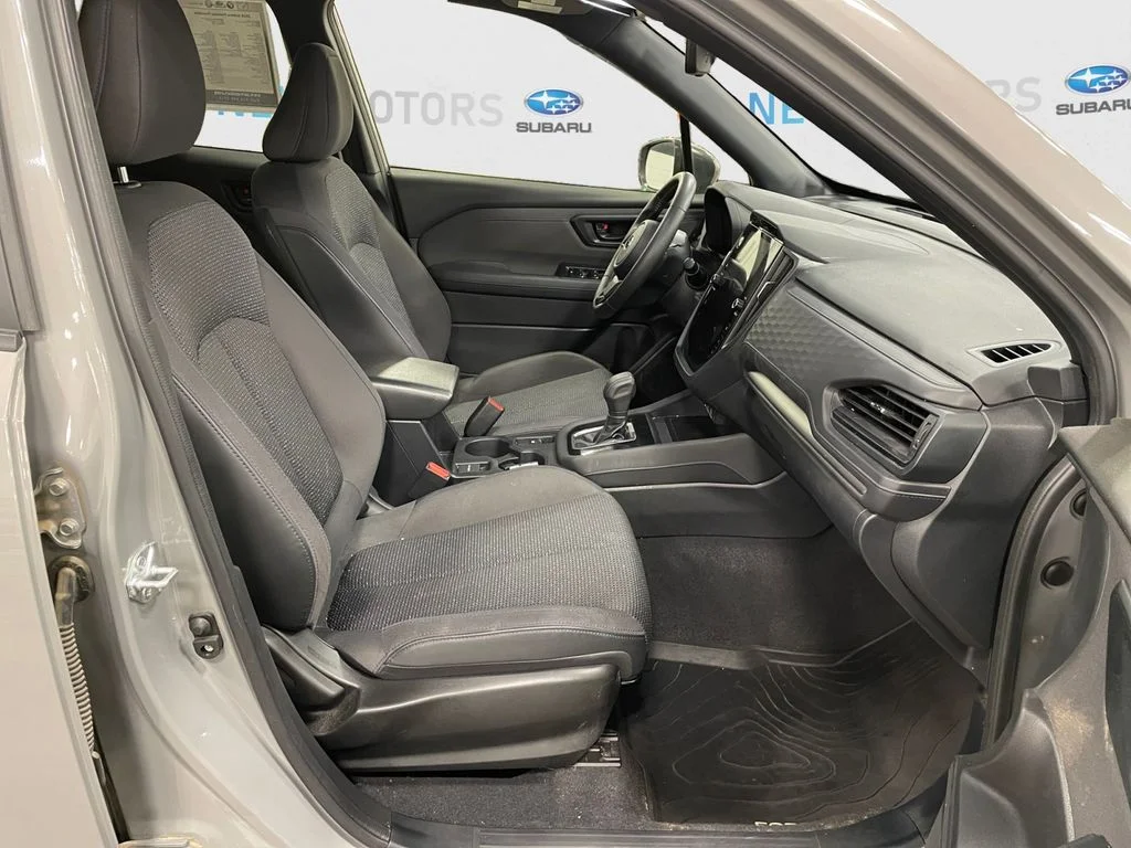 Used 2025 Pearl Subaru Premium image 15