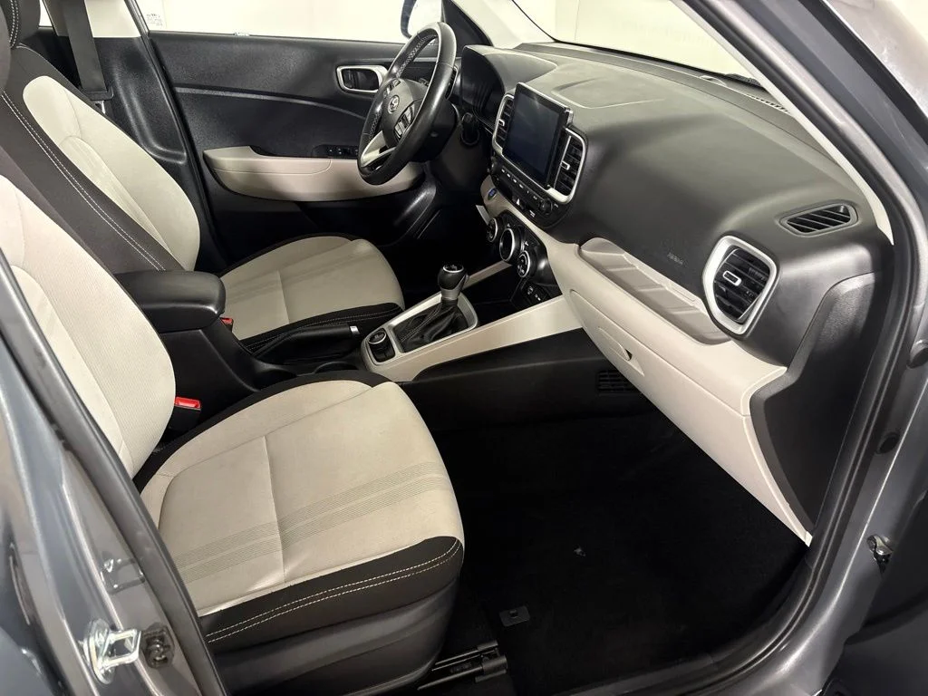 Used 2025 Gray Hyundai SEL image 20