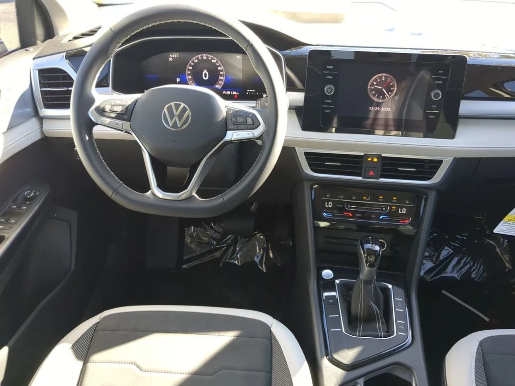 New 2026 Silver Volkswagen 1.5T SE image 13