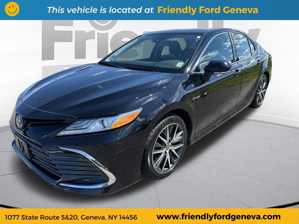 Used 2022 Black Toyota XLE image 2