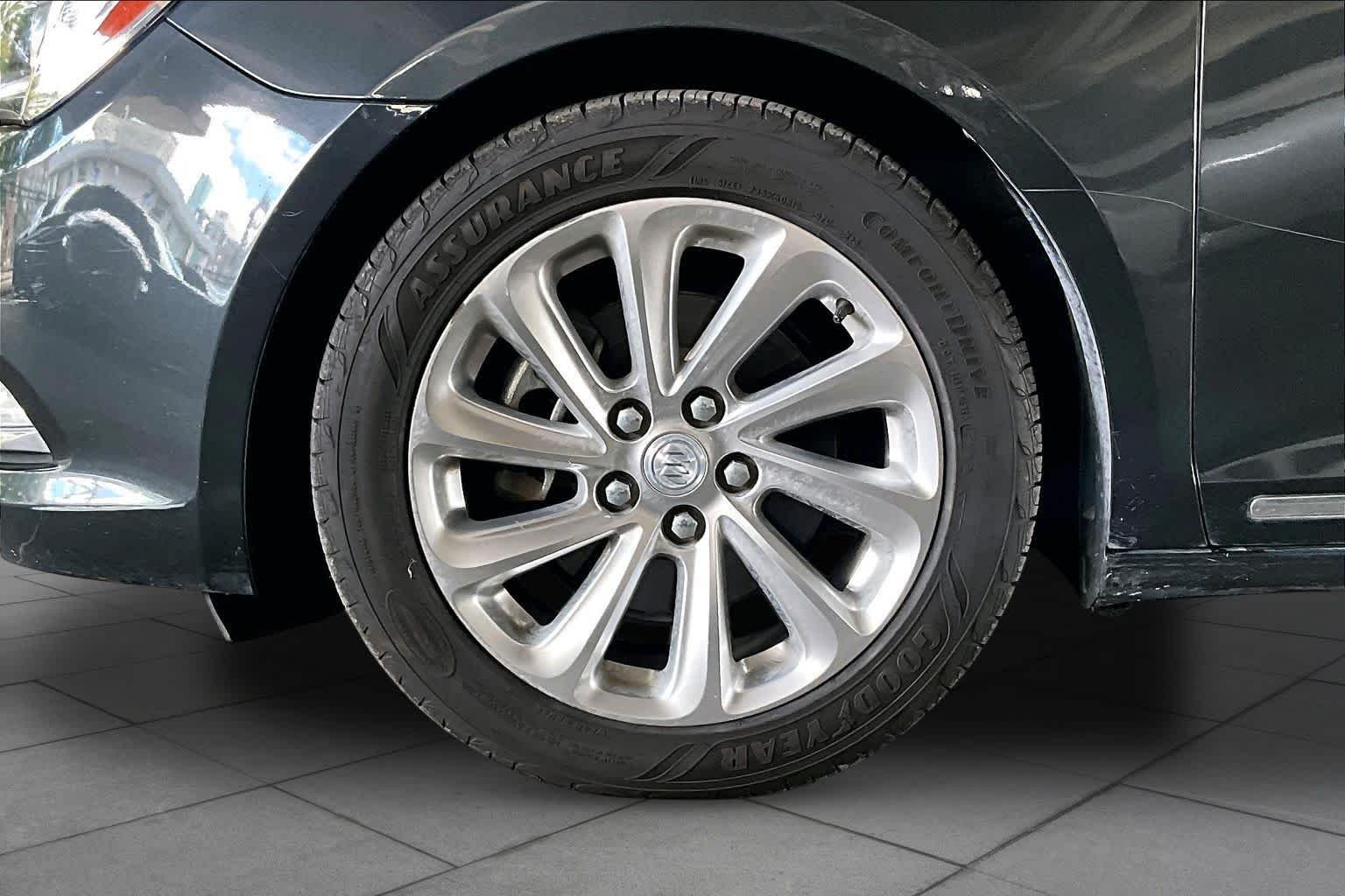 Used 2015 Smoky Gray Metallic Buick Leather image 10