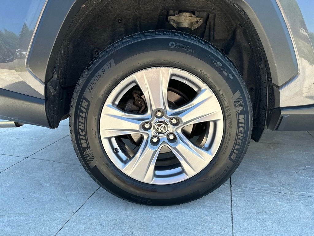Used 2022 Gray Toyota XLE image 5