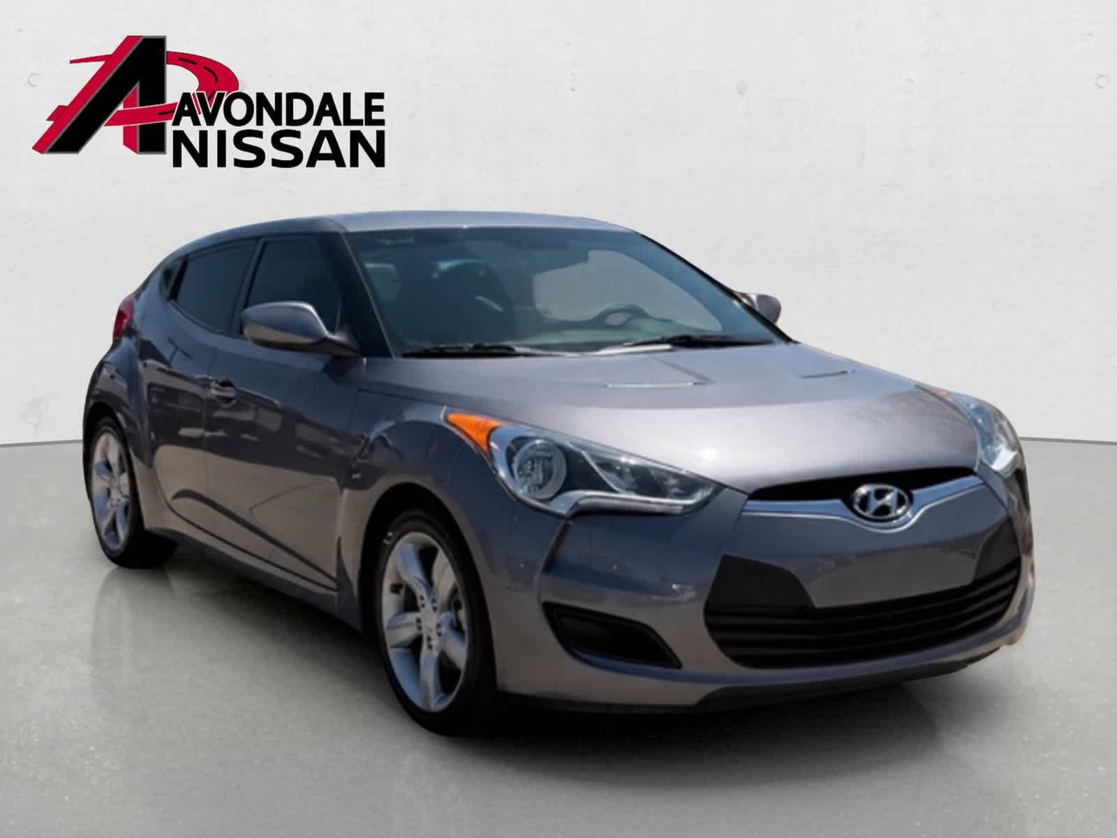 Used 2015 Triathlon Gray Metallic Hyundai  image 8