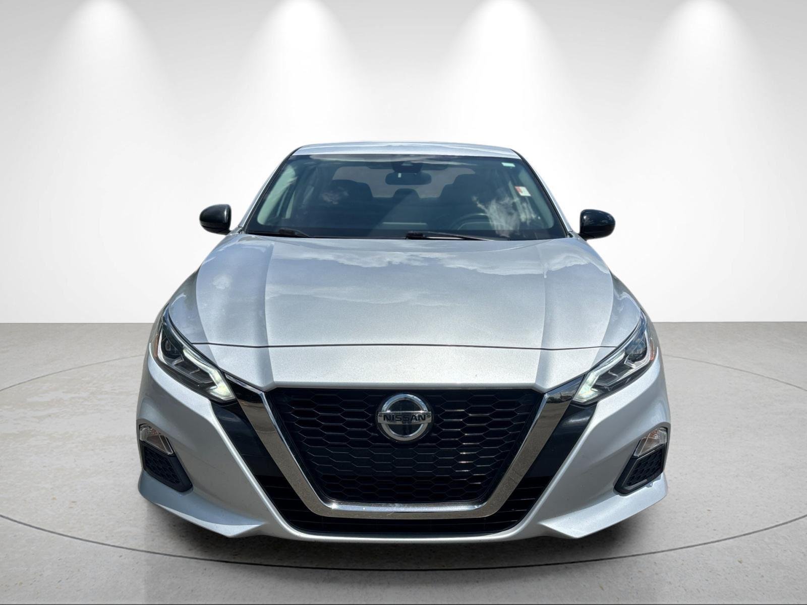 Used 2022 Brilliant Silver Metallic Nissan 2.5 SR image 8