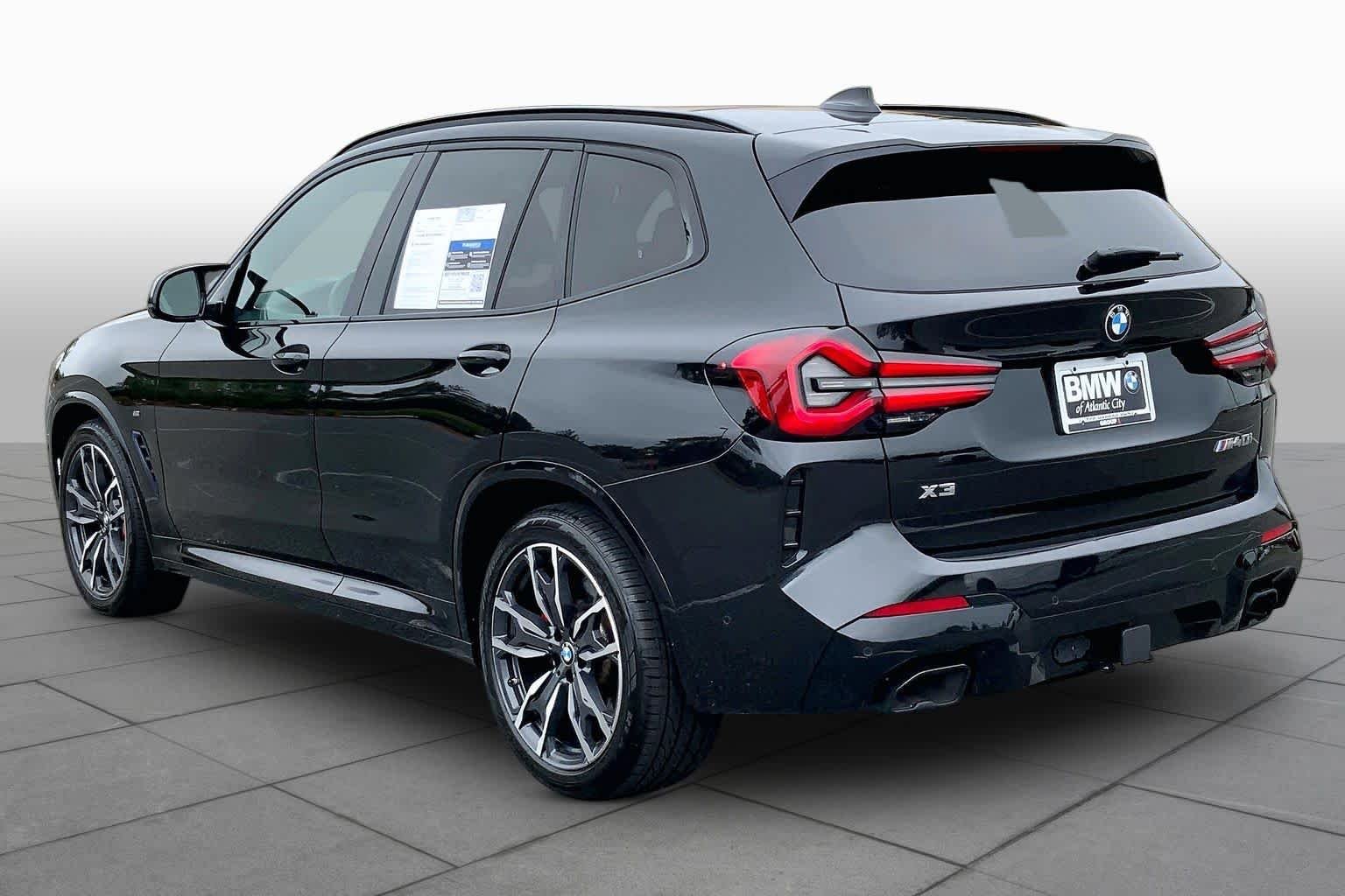 Used 2022 Black Sapphire Metallic BMW M40i image 11