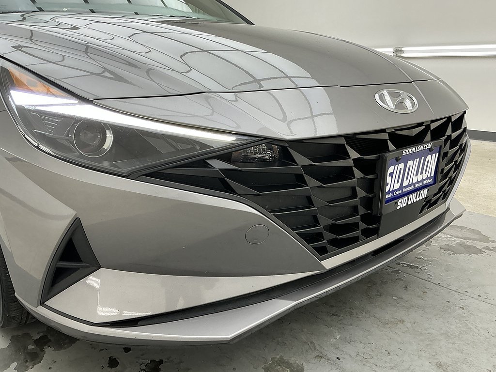 Used 2023 Fluid Metal Hyundai SEL image 24