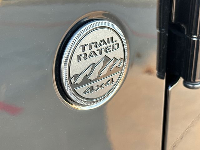 Used 2025 Black Jeep Texas Trail image 6