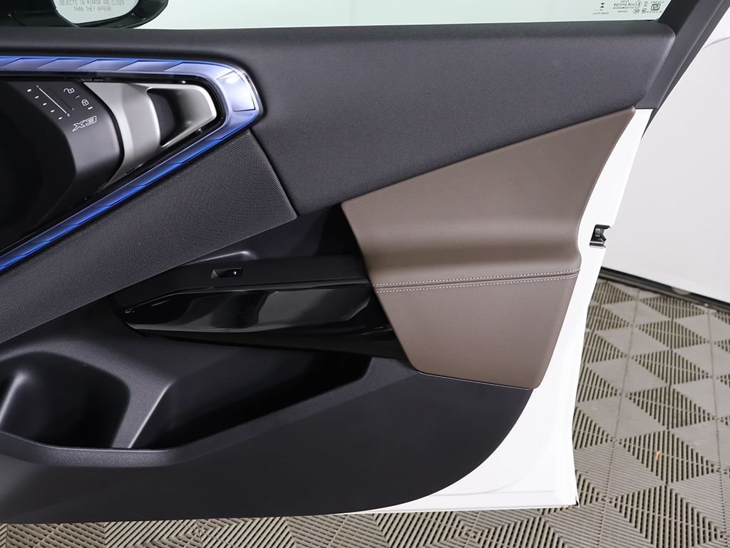 2026 BMW X3 M50 - Photo 24