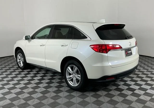 Used 2013 White Diamond Pearl Acura Technology Package image 5