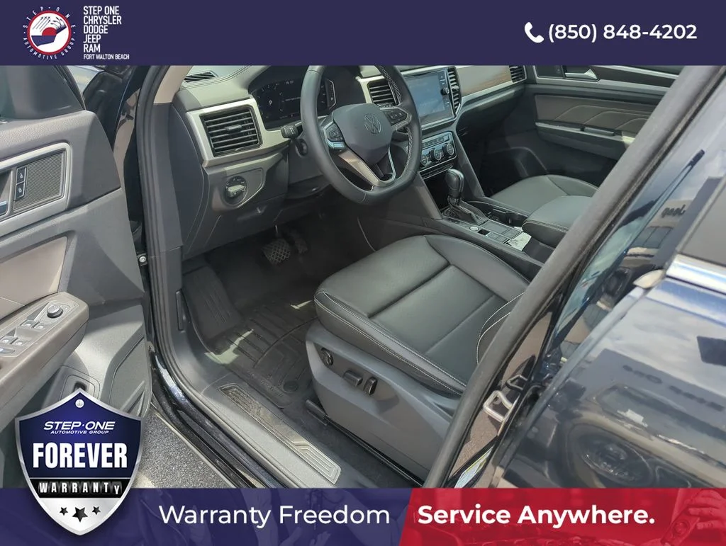 Used 2023 Black Volkswagen 3.6L V6 SE w/Technology image 10