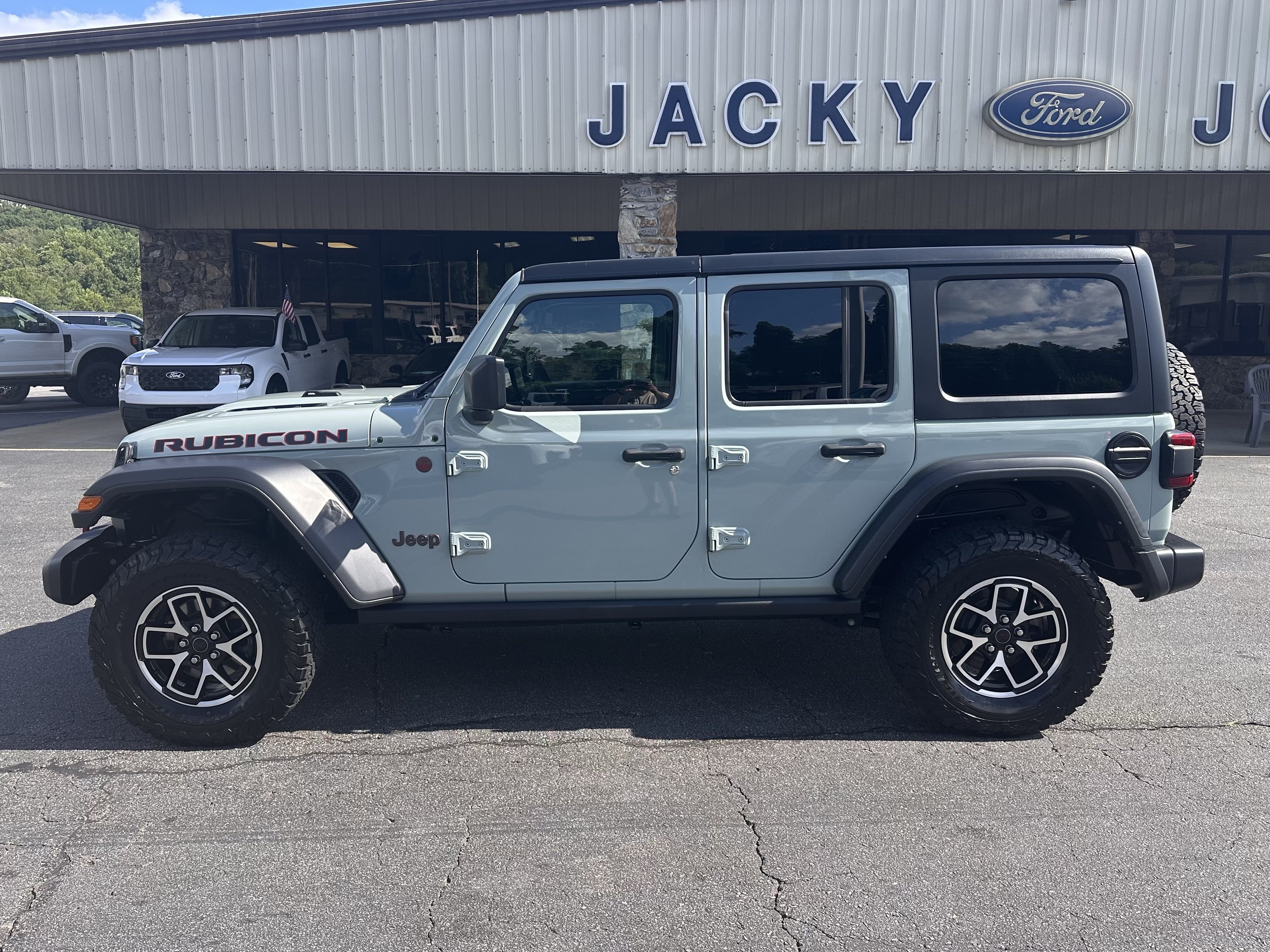 Certified Used 2024 Earl Clearcoat Jeep Rubicon image 1