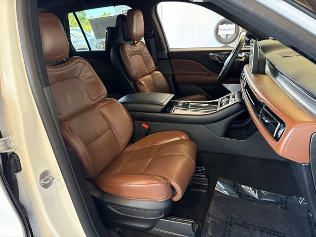 Used 2022  Lincoln Grand Touring image 24