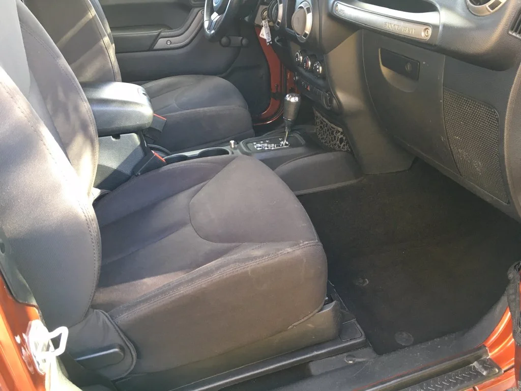 Used 2014 Orange Jeep Sport image 28