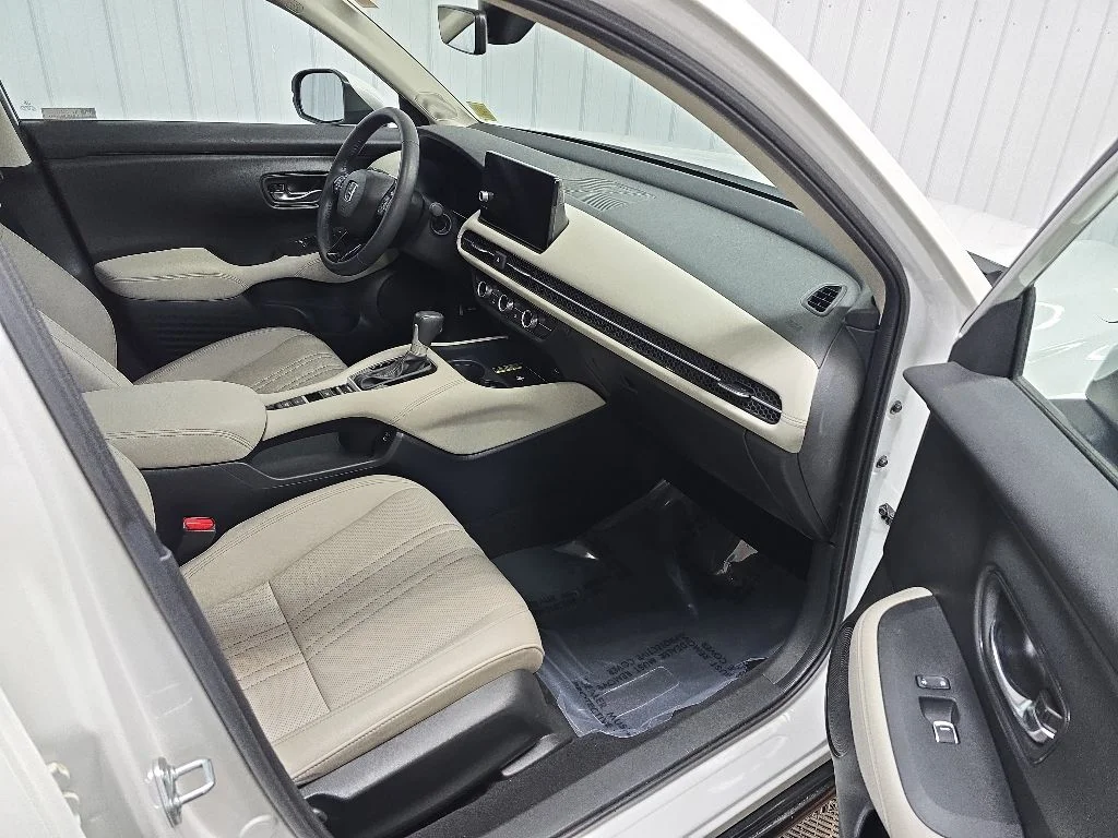 Used 2024 White Honda EX-L image 16